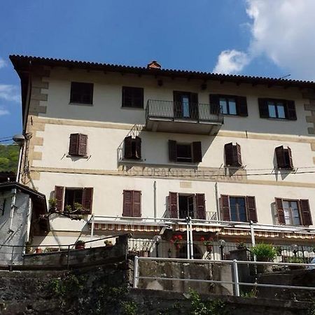 Hotel Delzanno à Varallo Extérieur photo