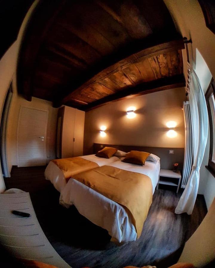 Hotel Delzanno à Varallo Extérieur photo