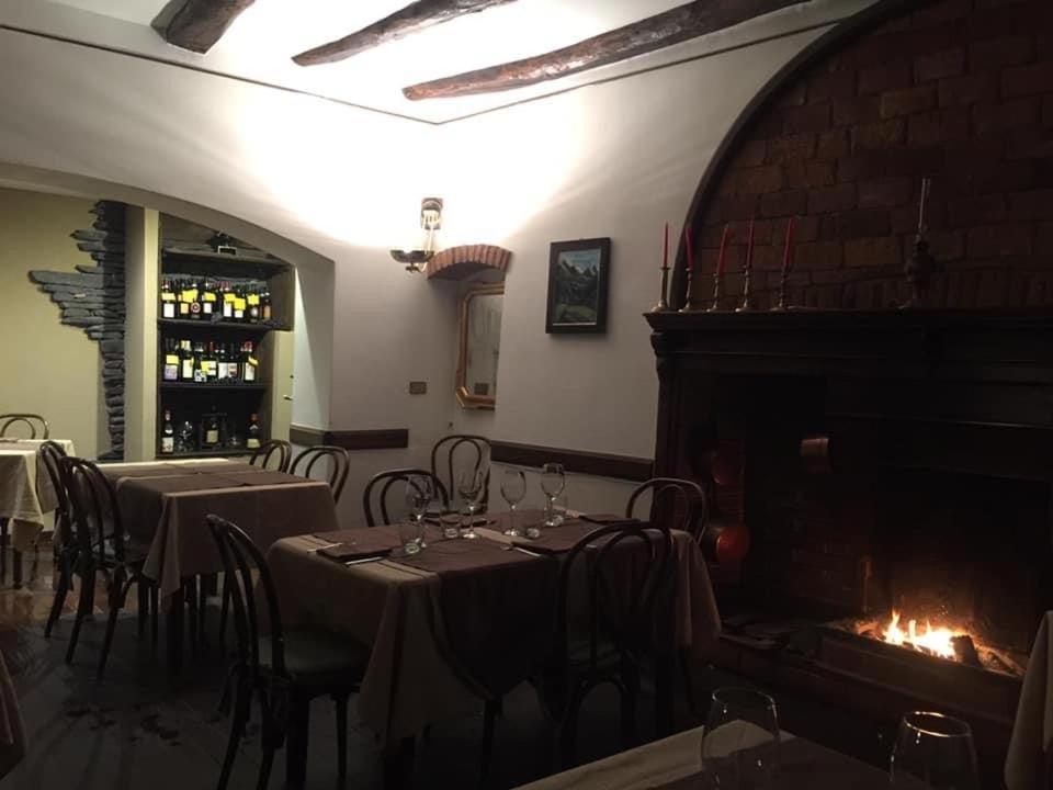Hotel Delzanno à Varallo Extérieur photo